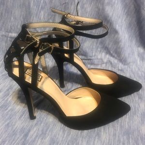 Black Heels Signature slightly used